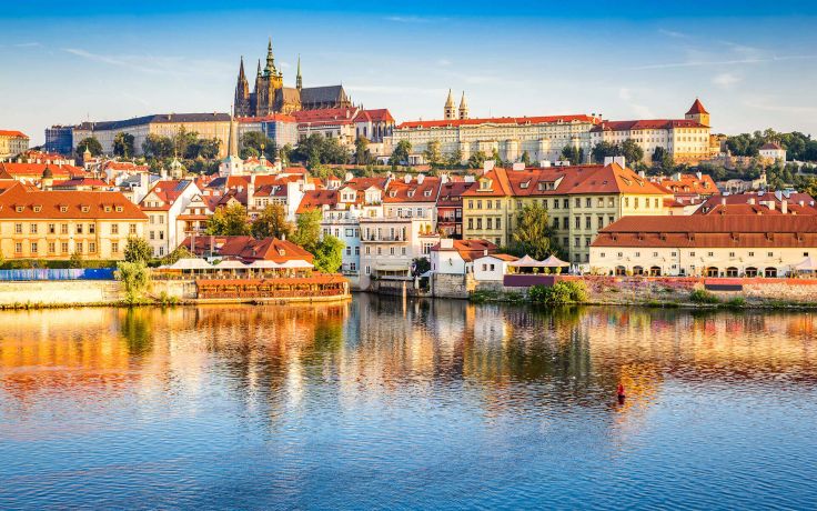 Exploring and Guiding Customer Journeys at CEM in Telecoms Europe in Prague